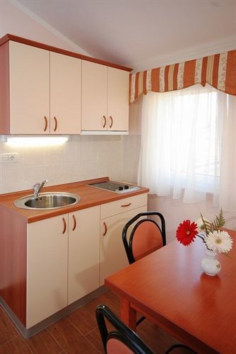 Trogirski Dvori 3*