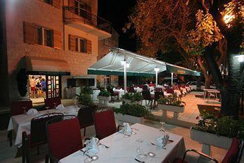 Trogirski Dvori Trogir